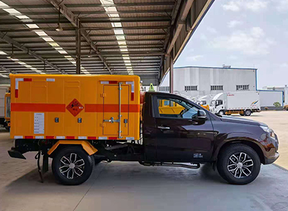 江西爆破器材运输车