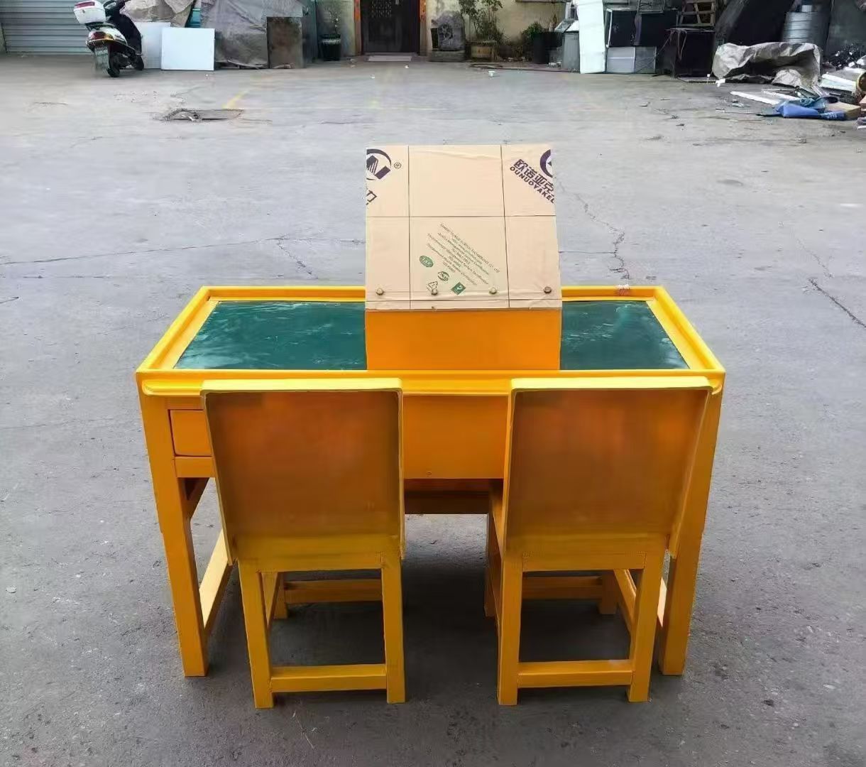 江西防静电导通桌井下煤矿火工品发放桌：危险品流转的安全守护者